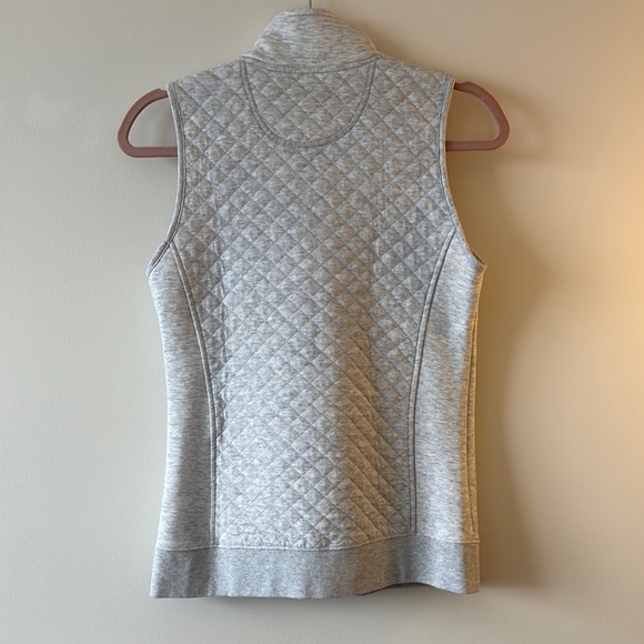 L.L. Bean Gray Quilted Vest with Stand-Up Collar - Picture 4 of 4